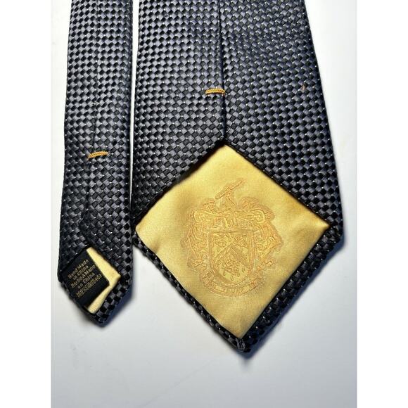 Donald J Trump Signature Collection Tie 100% Silk Navy/Gray & Black Textured 61" - Picture 2 of 6